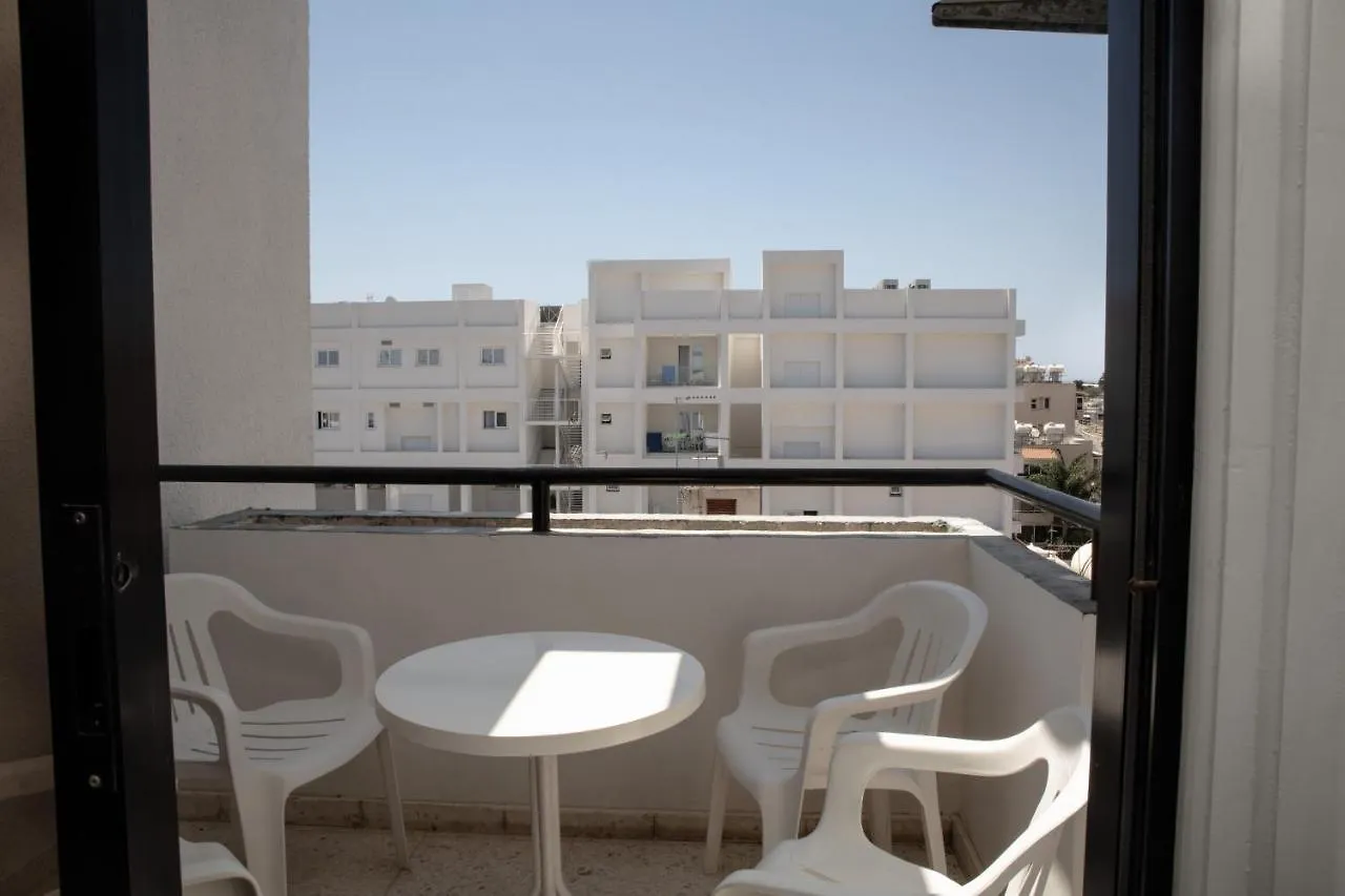 Olive Island Apartment Larnaca 0*,